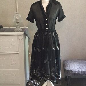 Vintage black dress with white embroidered flowers brand Styled by Lynbr…